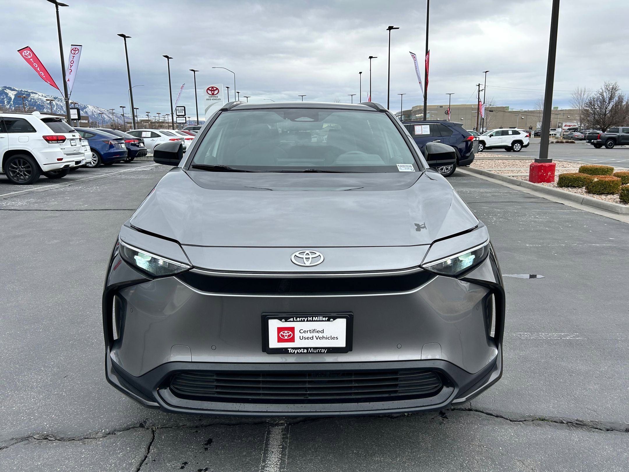 Used 2023 Toyota bZ4X XLE w/ Weather Package image 8