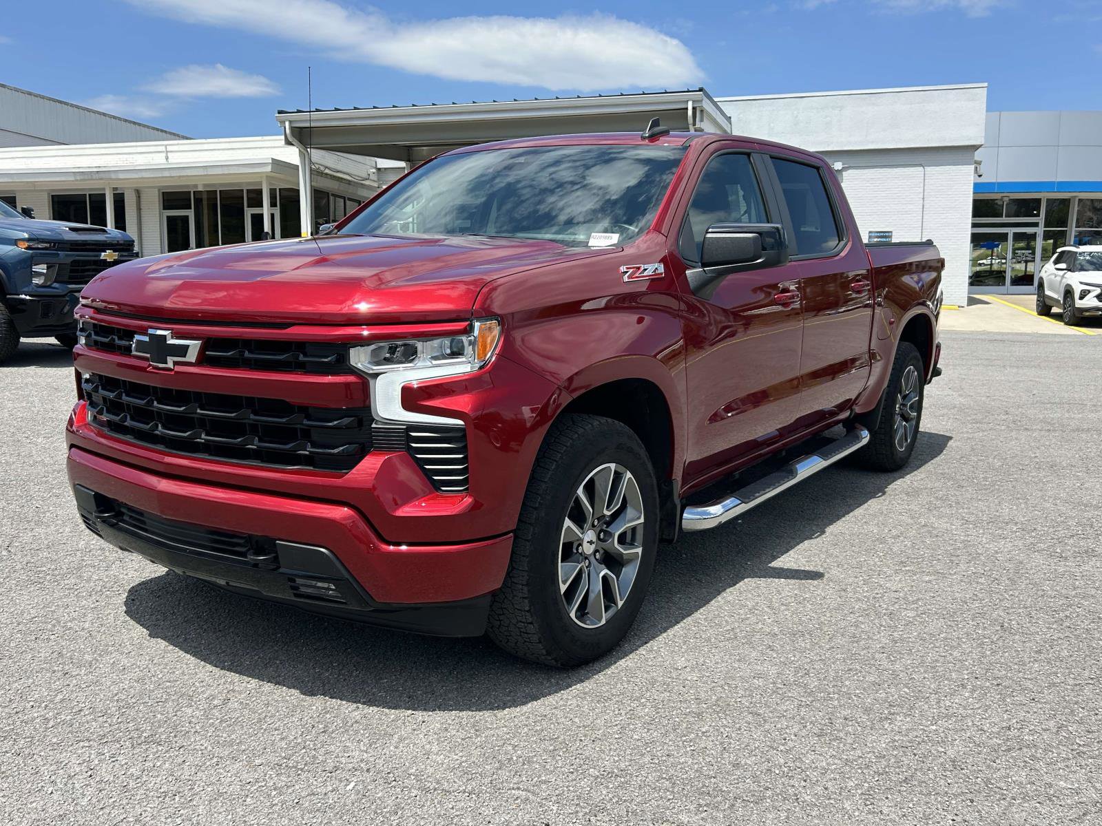 Used 2024 Chevrolet Silverado 1500 RST AWD/4WD image 7