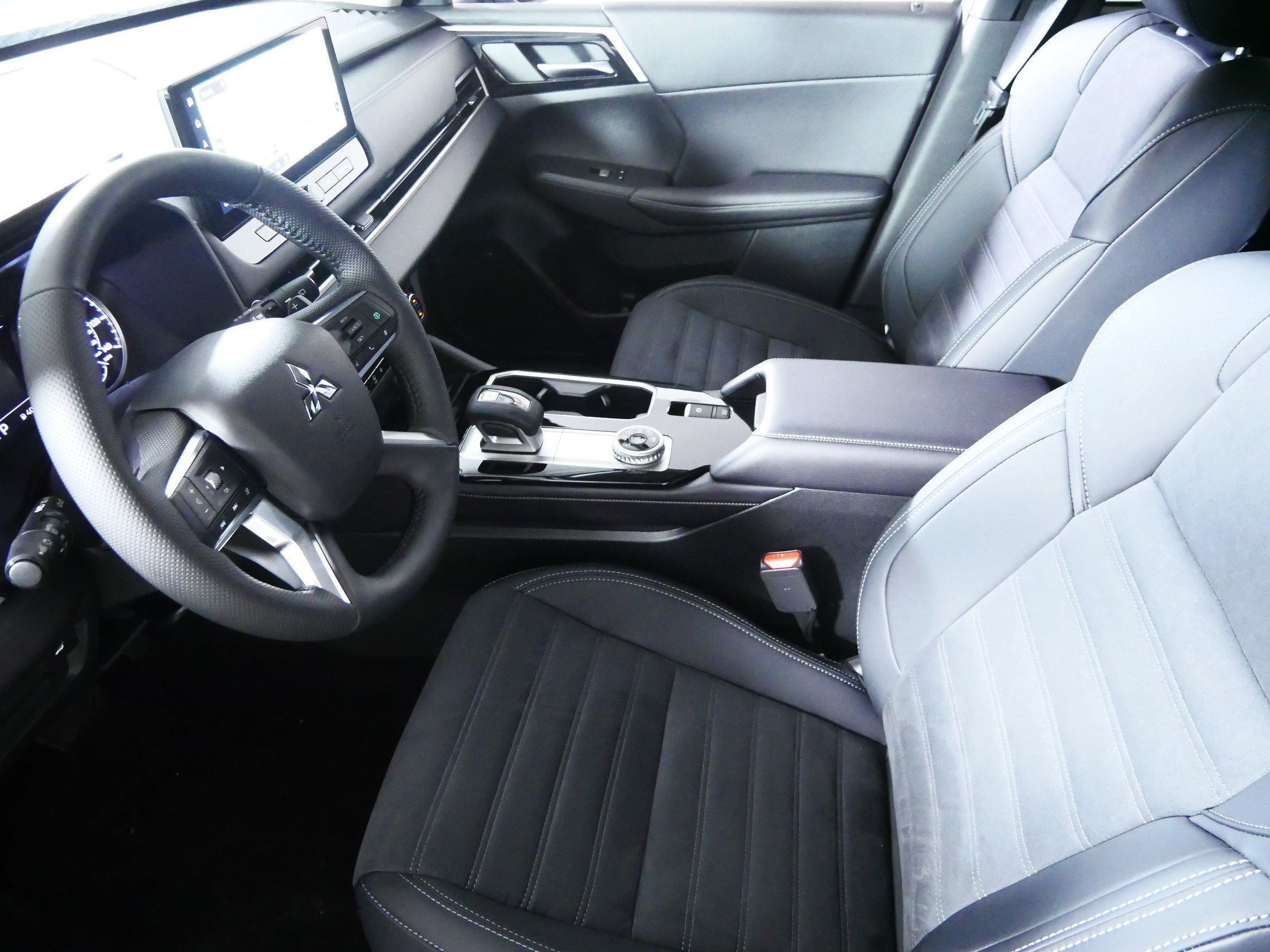 New 2026 Mitsubishi Outlander SE AWD/4WD image 4