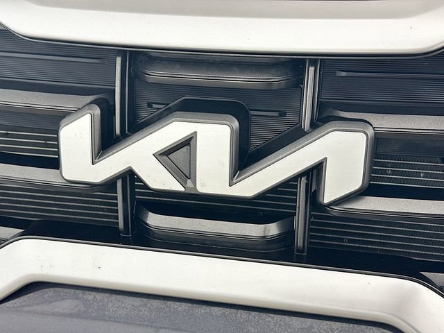 Used 2025 Kia Telluride S FWD image 27