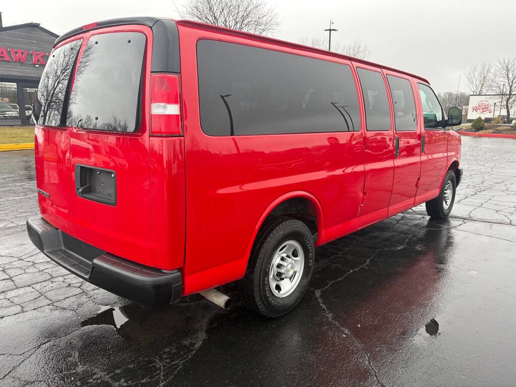 Used 2020 Chevrolet Express 3500 LS image 4