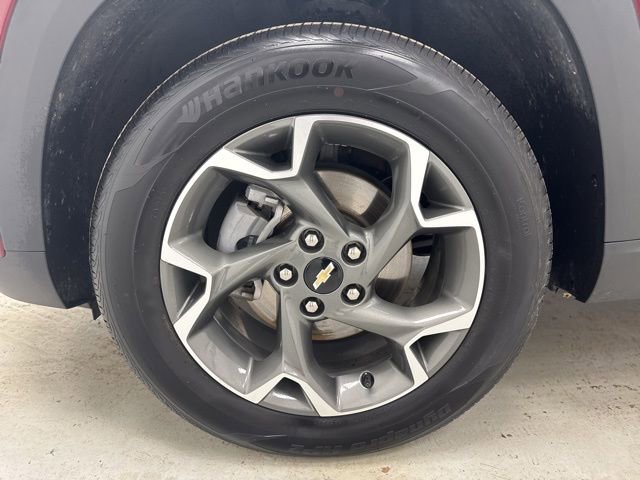 Used 2024 Chevrolet Trax LT FWD image 36