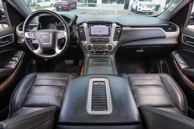 Used 2019 GMC Yukon Denali w/ Denali Ultimate Package AWD/4WD image 37