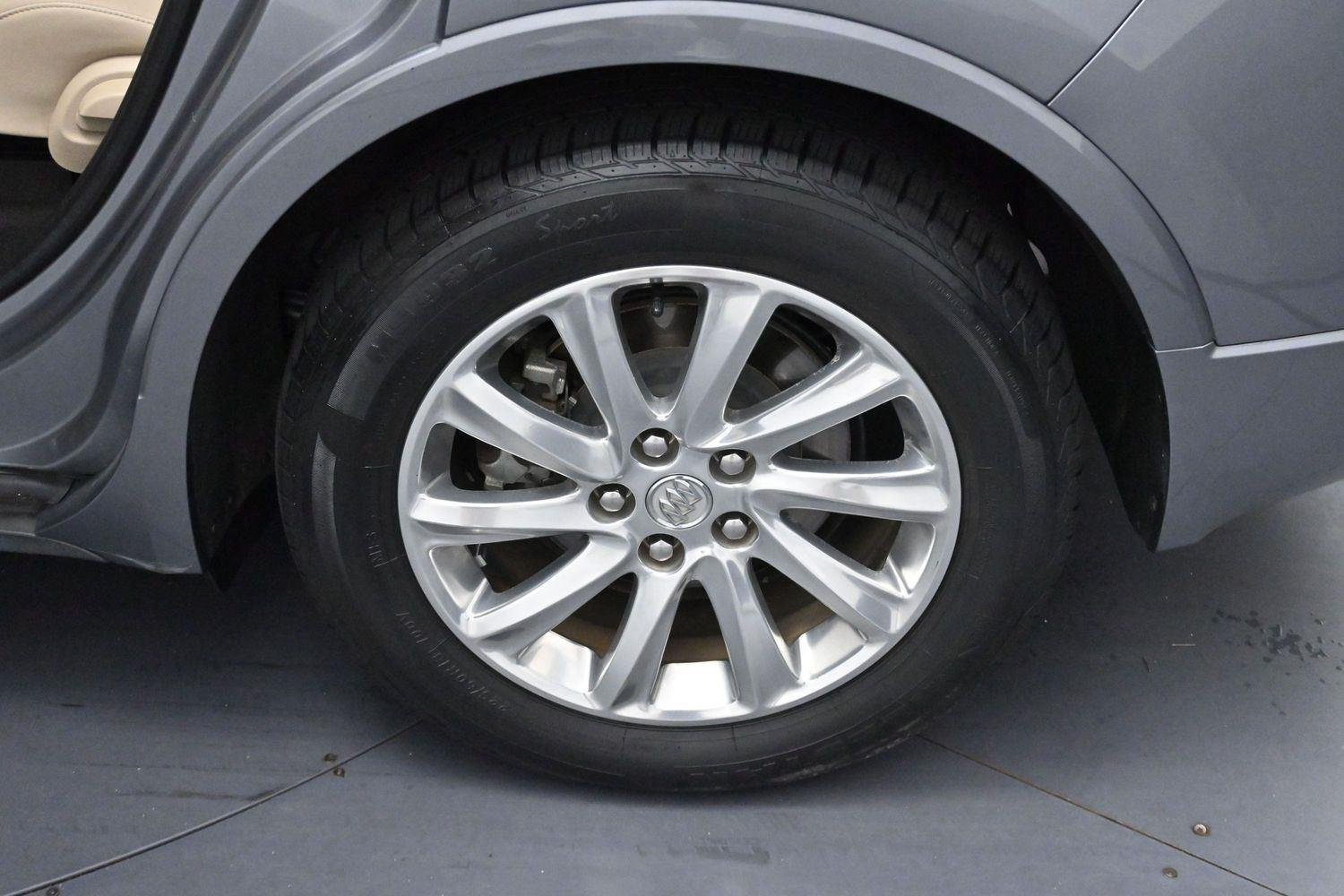 Used 2019 Buick Envision Essence FWD image 27