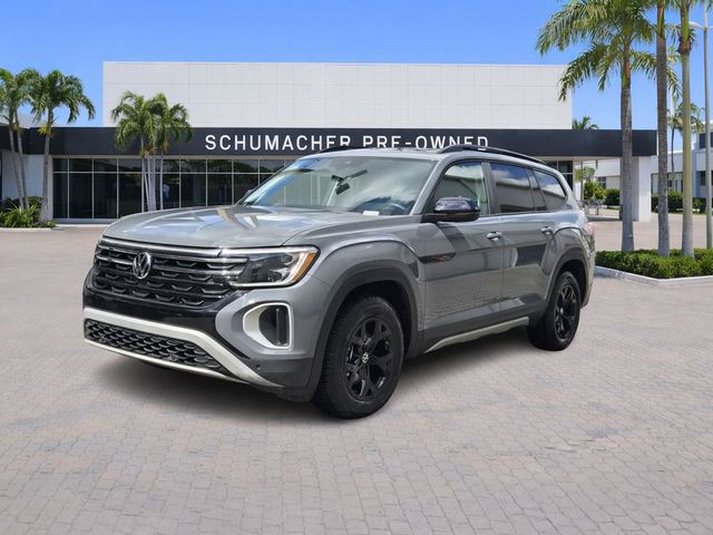 Certified 2025 Volkswagen Atlas Peak Edition SE image 3