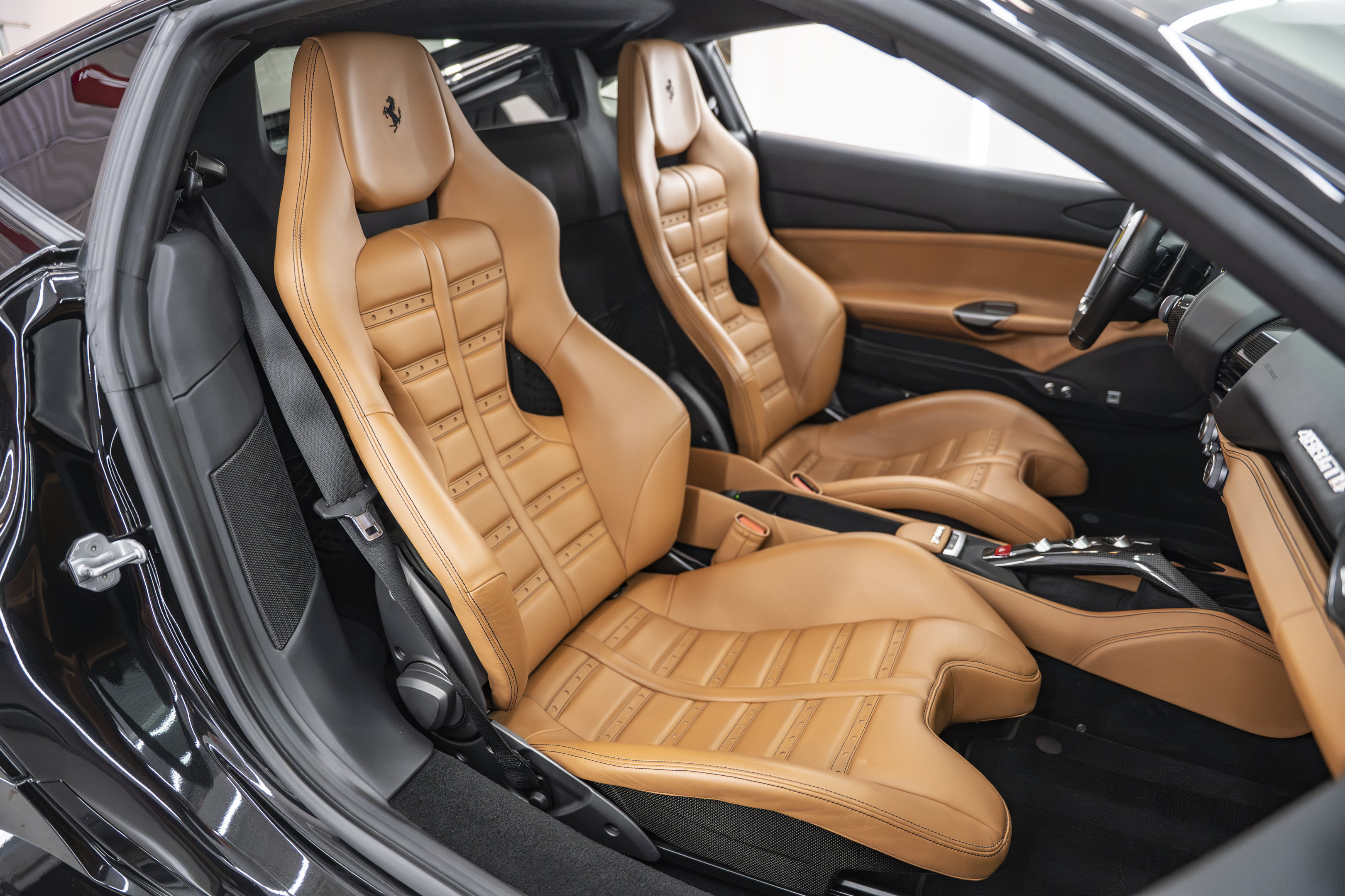 Used 2016 Ferrari 488 GTB RWD image 25