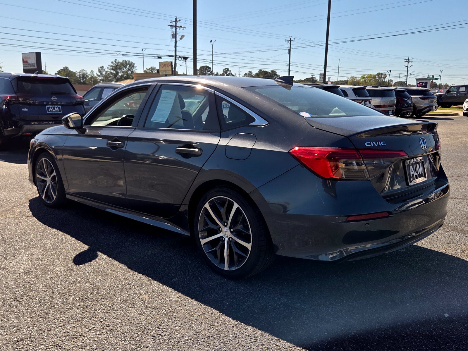 Used 2022 Honda Civic Touring image 9
