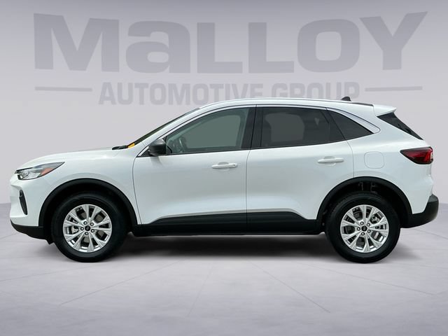 Used 2024 Ford Escape Active AWD/4WD image 2