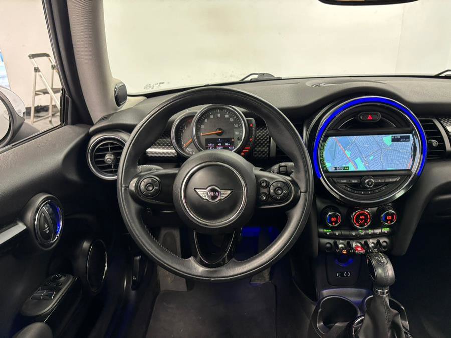 Used 2015 MINI Cooper S image 39