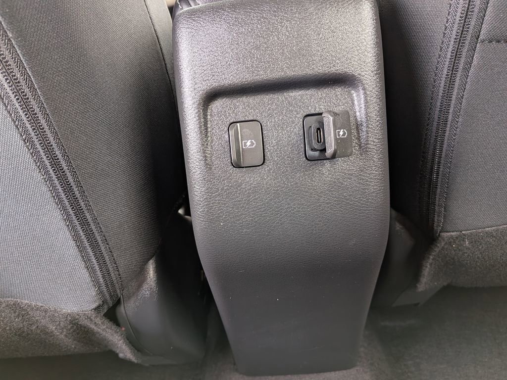 Used 2024 Nissan Kicks SV image 11