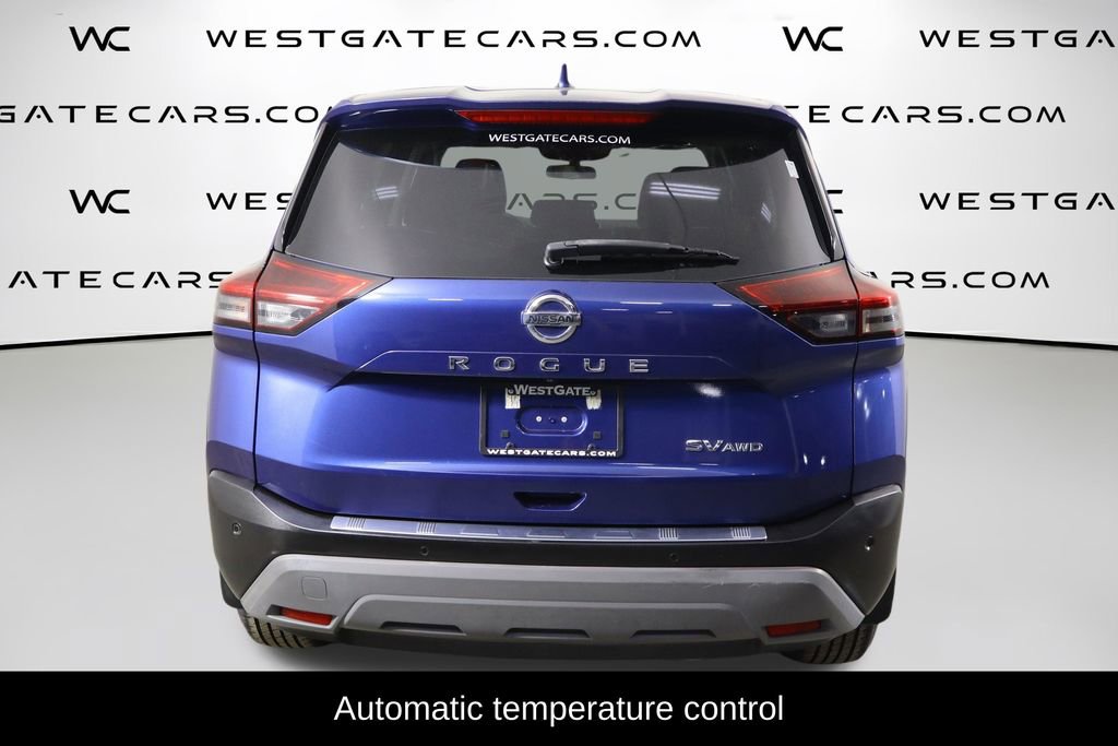 Used 2021 Nissan Rogue SV image 4