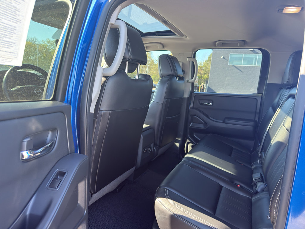 Used 2024 Nissan Frontier SL w/ Technology Package AWD/4WD image 31