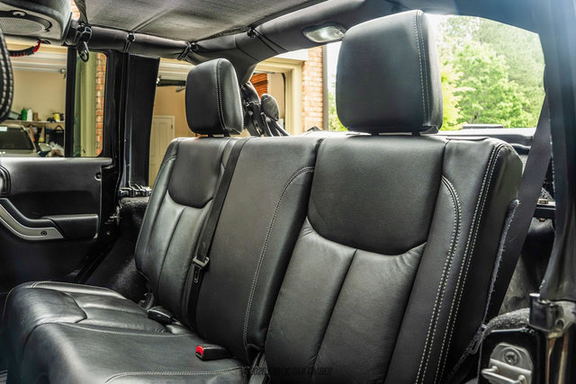 Used 2014 Jeep Wrangler Unlimited Rubicon AWD/4WD image 30