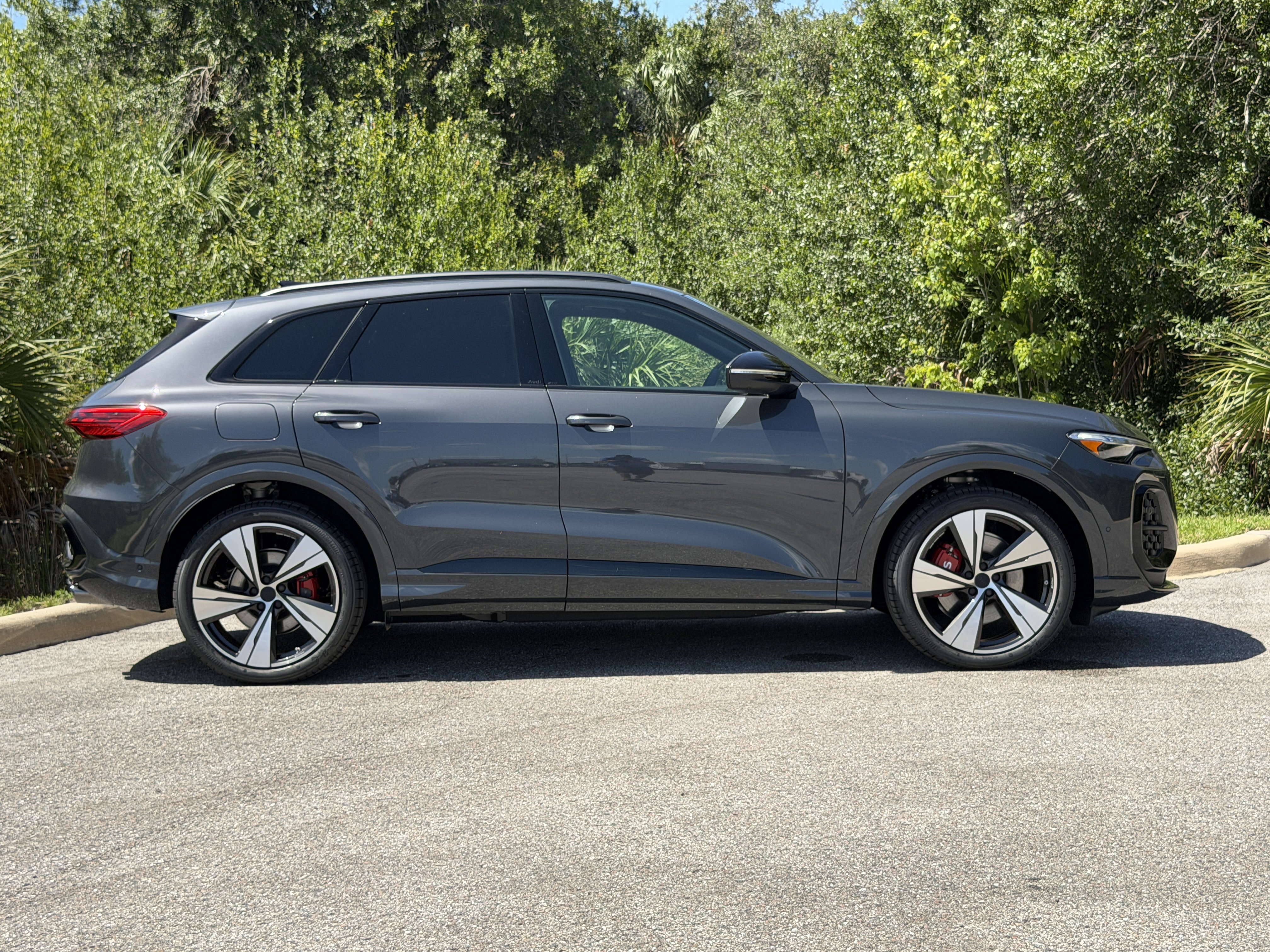 New 2026 Audi SQ5 Premium Plus AWD/4WD image 2