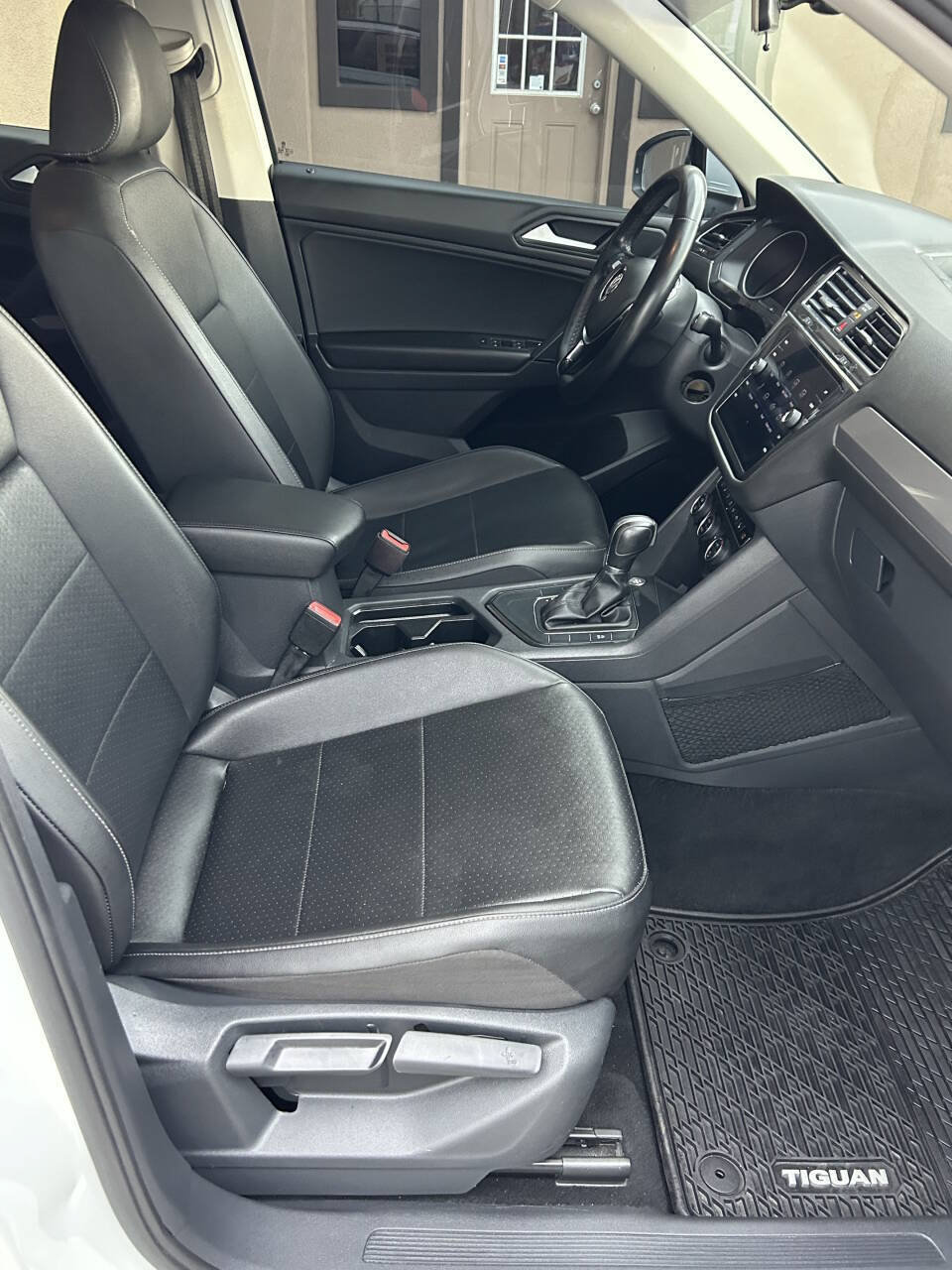 Used 2019 Volkswagen Tiguan SE FWD image 15