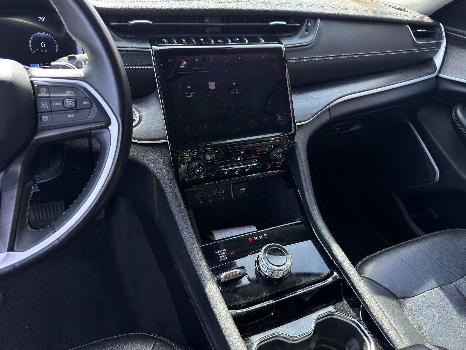 Used 2022 Jeep Grand Cherokee L Limited image 19