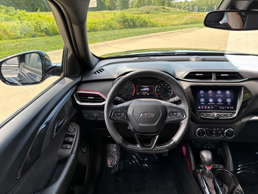 Used 2022 Chevrolet TrailBlazer RS w/ Sun and Liftgate Package AWD/4WD image 47