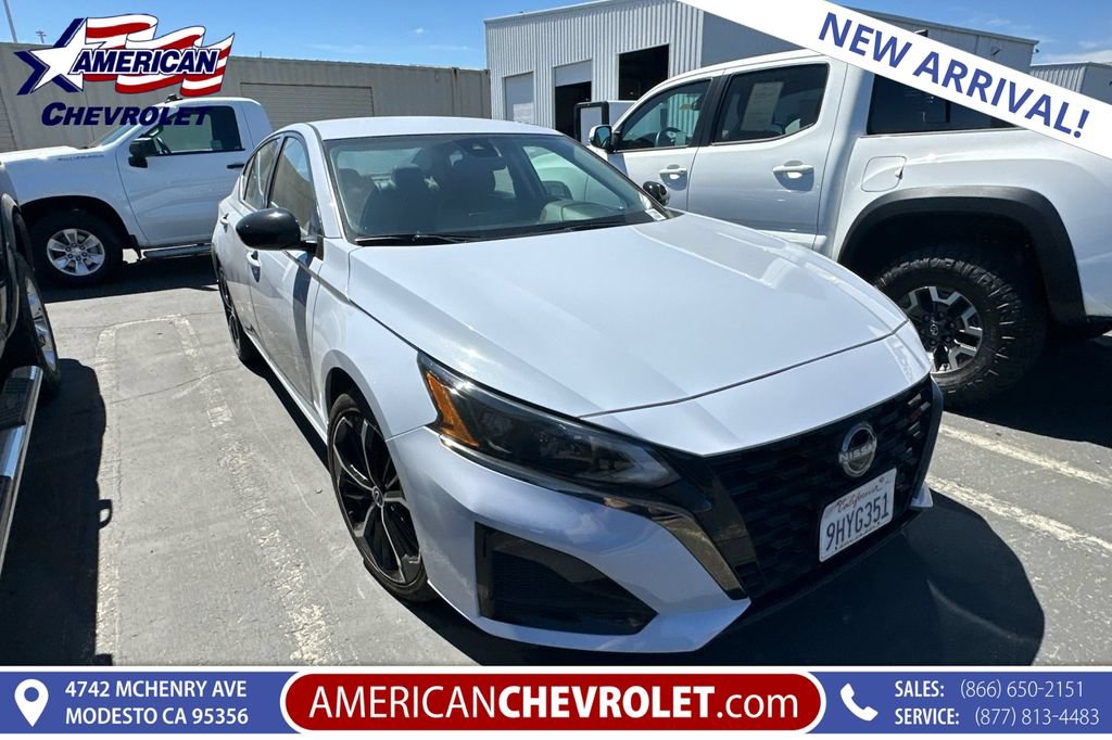 Used 2023 Nissan Altima 2.5 SR FWD image 1