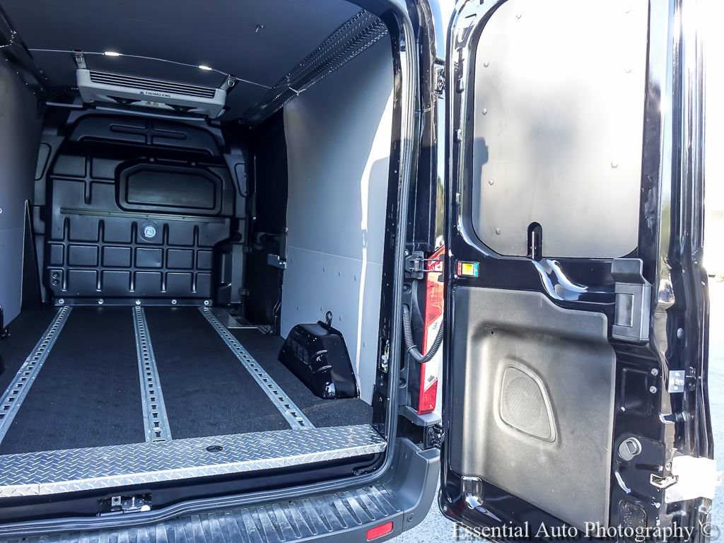 Used 2023 Ford Transit 250 Medium Roof AWD image 17