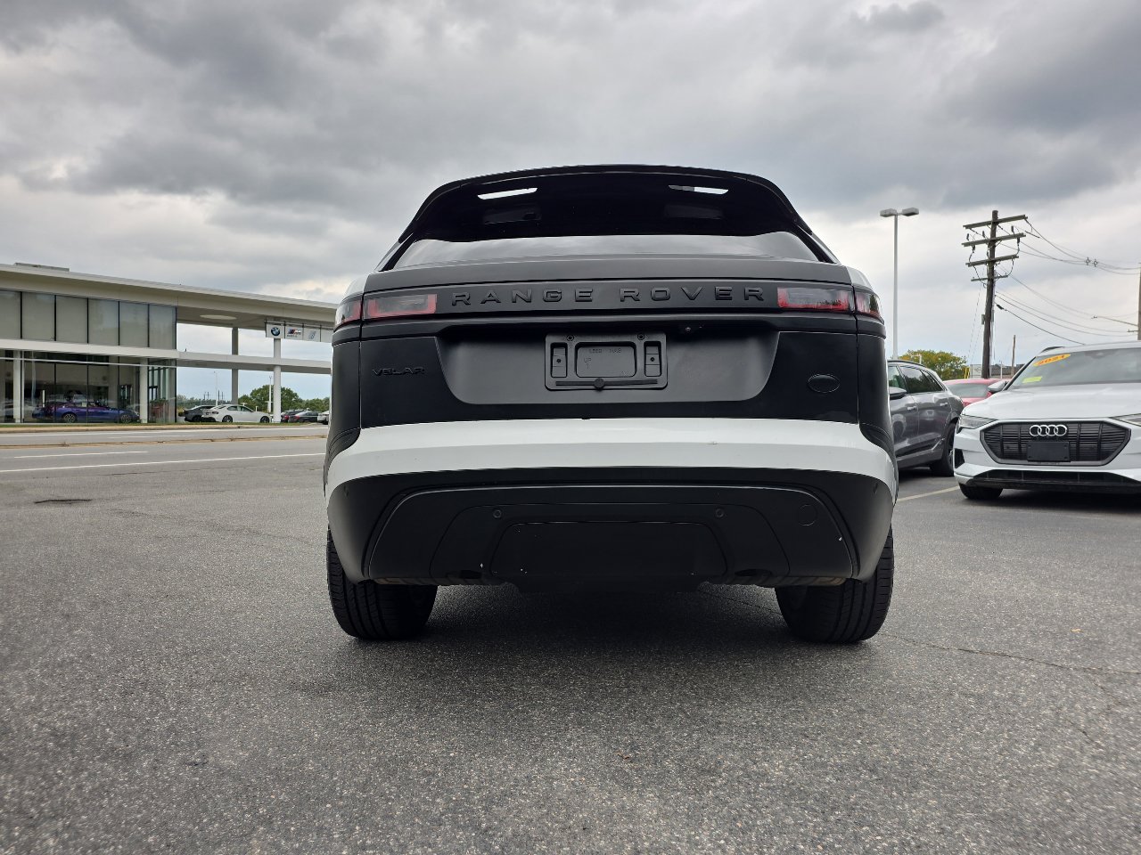 Used 2018 Land Rover Range Rover Velar S image 12