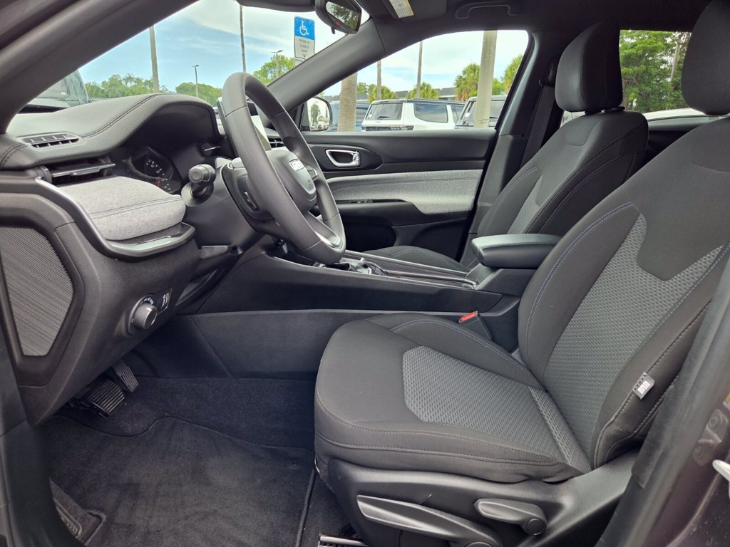Certified 2024 Jeep Compass Sport AWD/4WD image 13