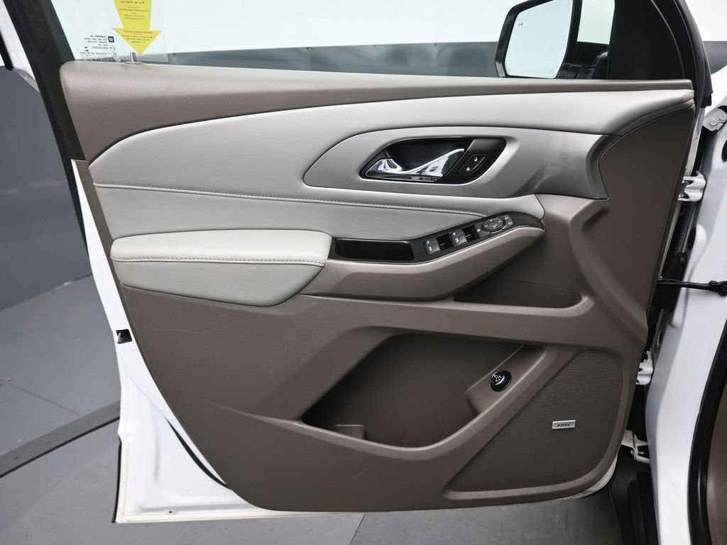 Used 2019 Chevrolet Traverse LT w/ LT Premium Package image 9