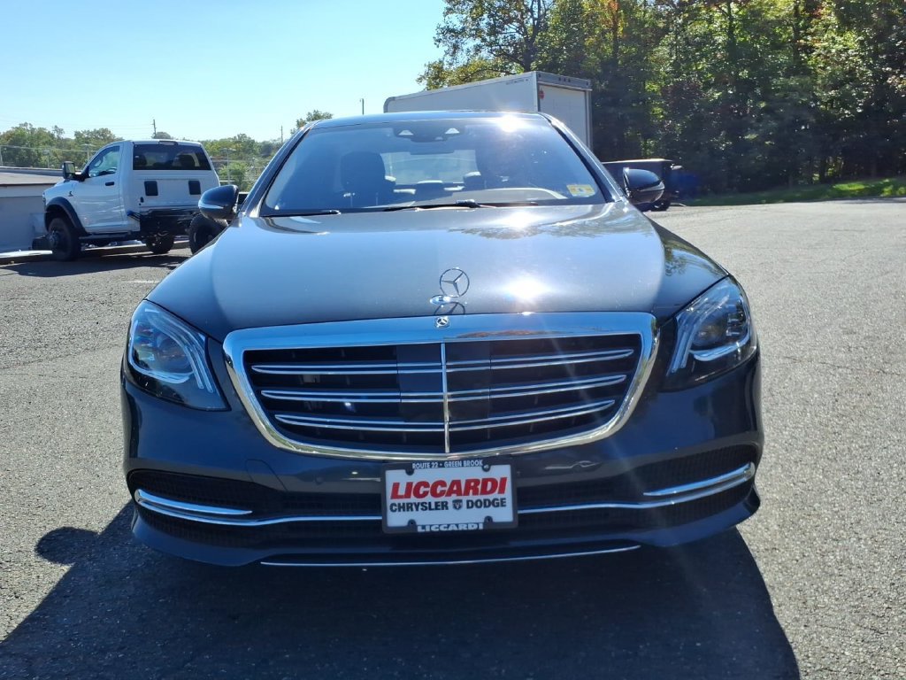 Used 2020 Mercedes-Benz S 560 4MATIC Sedan image 2