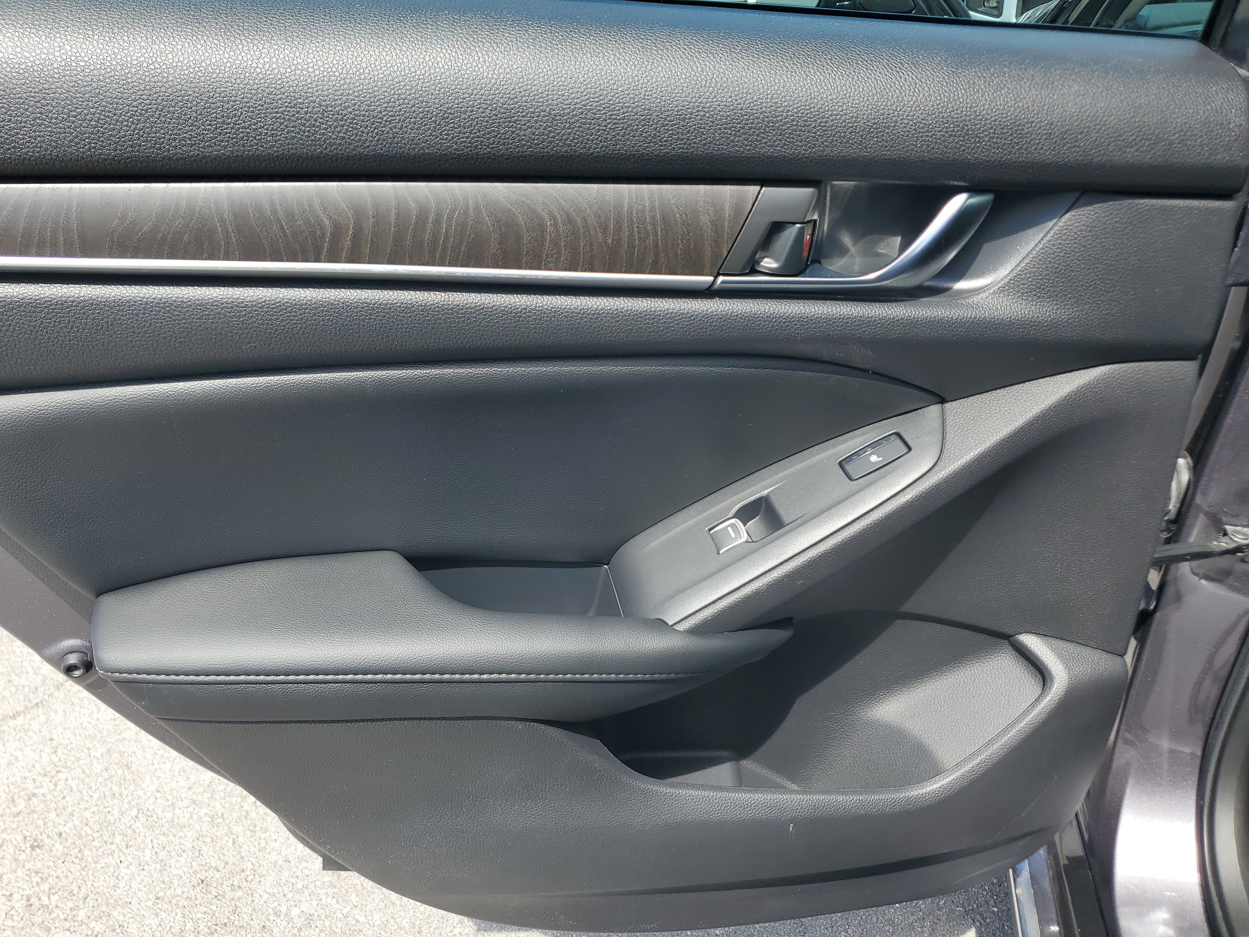 Used 2021 Honda Accord Touring image 28