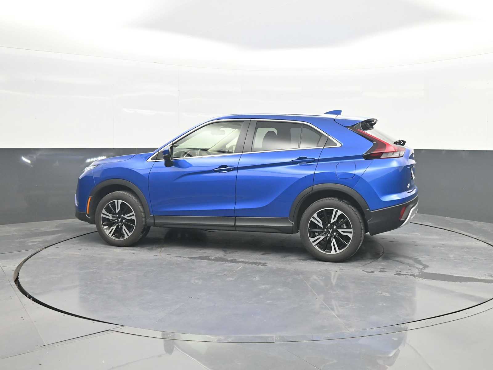 Used 2025 Mitsubishi Eclipse Cross SE AWD/4WD image 5