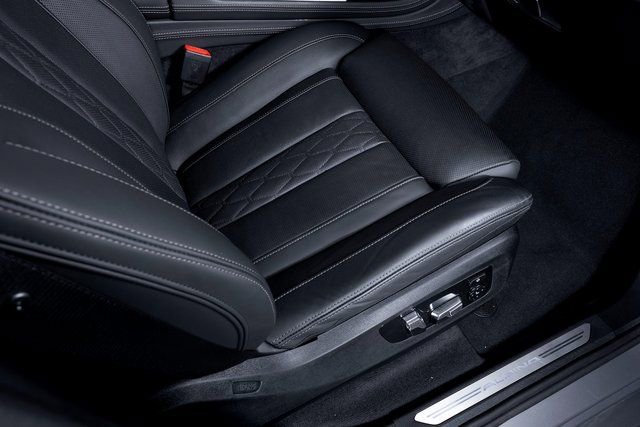 Used 2025 BMW ALPINA XB7 image 63