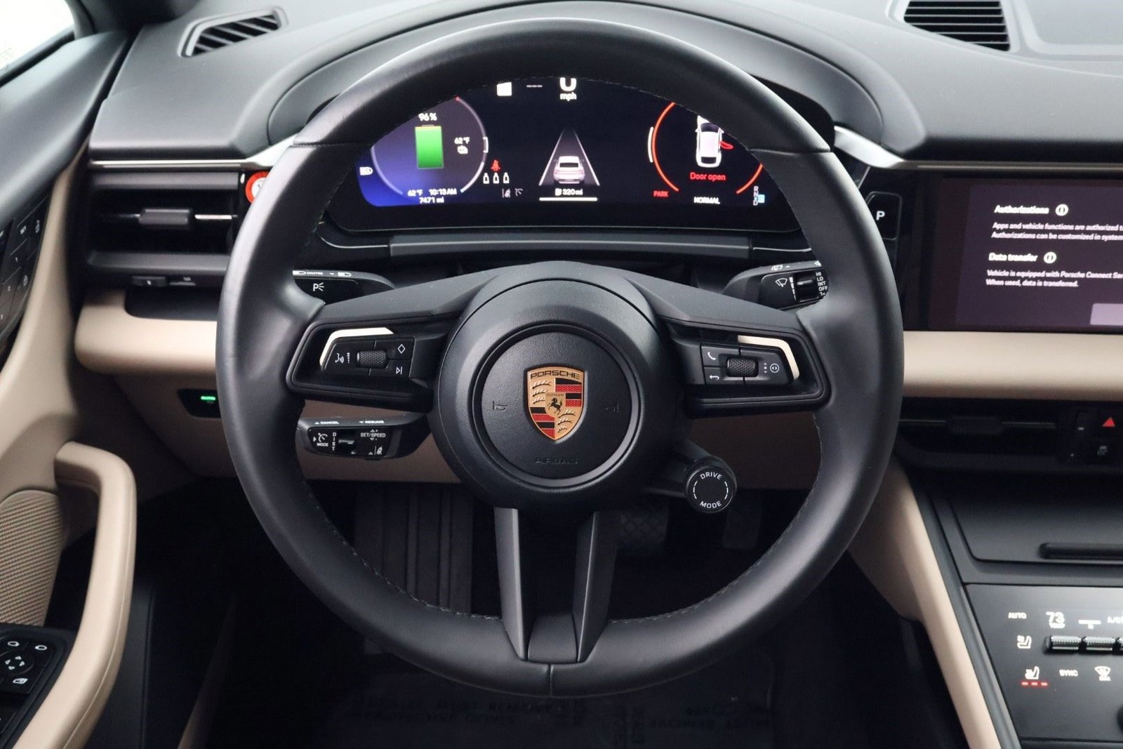 Certified 2024 Porsche Macan 4 Electric image 15