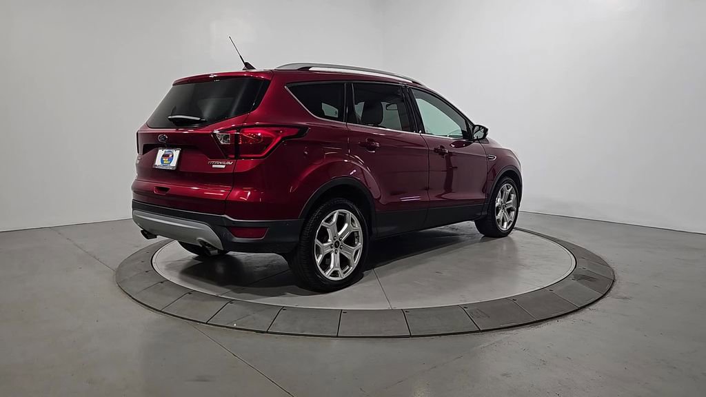 Used 2019 Ford Escape Titanium image 5