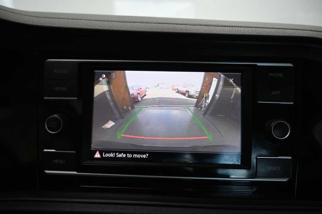 Used 2024 Volkswagen Jetta SE FWD image 18