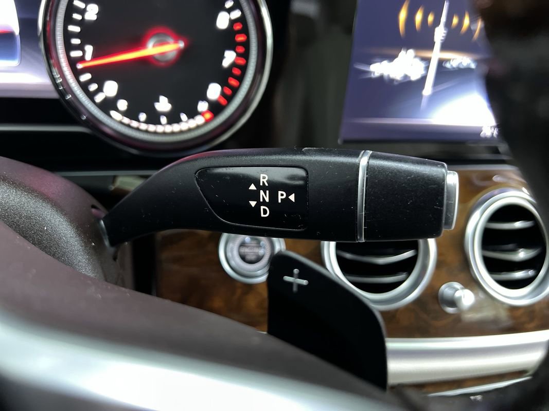 Used 2019 Mercedes-Benz E 300 4MATIC image 25