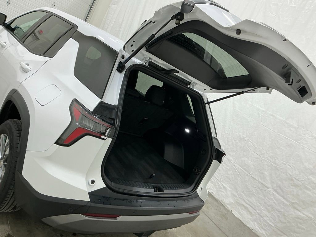 Used 2025 Chevrolet Equinox LT image 20