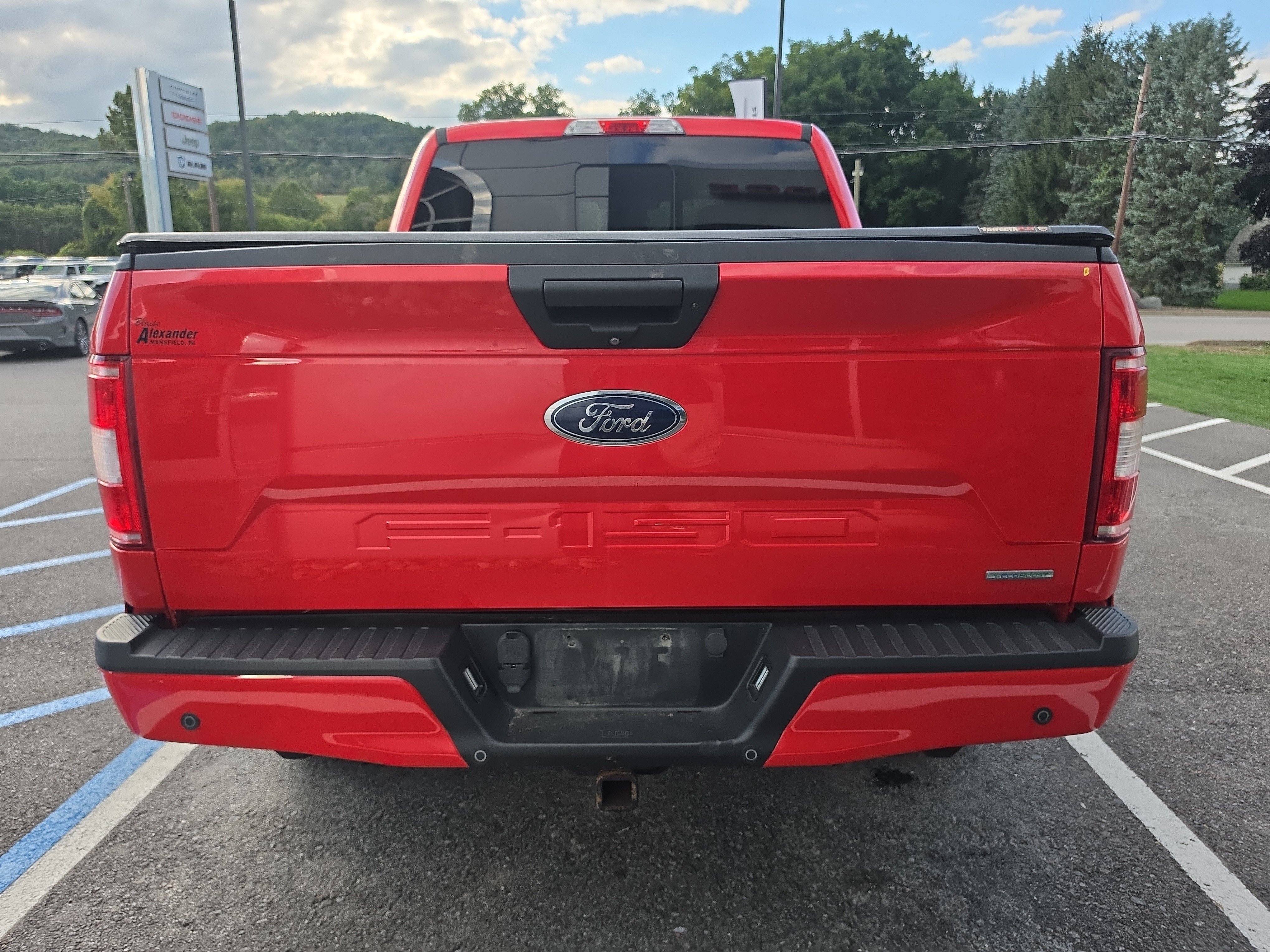 Used 2019 Ford F150 XLT w/ Equipment Group 302A Luxury AWD/4WD image 4