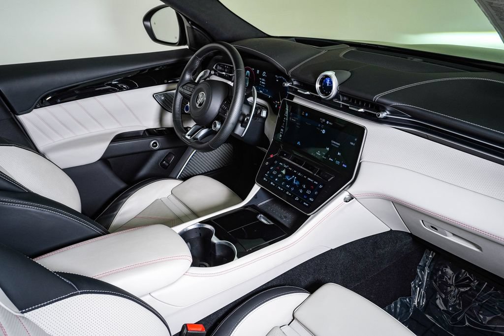 Certified 2024 Maserati Grecale Modena AWD/4WD image 14