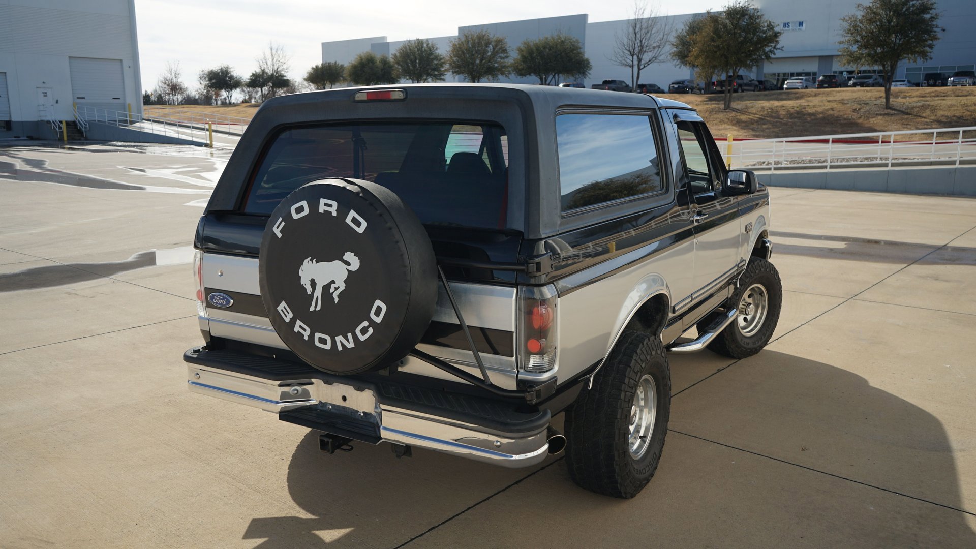 Used 1995 Ford Bronco XLT image 14