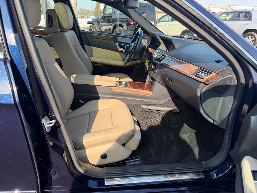 Used 2013 Mercedes-Benz E 350 4MATIC Wagon image 11
