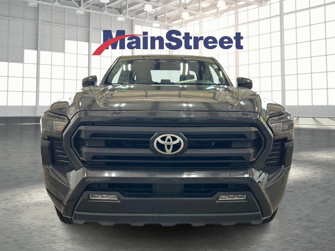 Used 2024 Toyota Tacoma SR5 AWD/4WD image 8