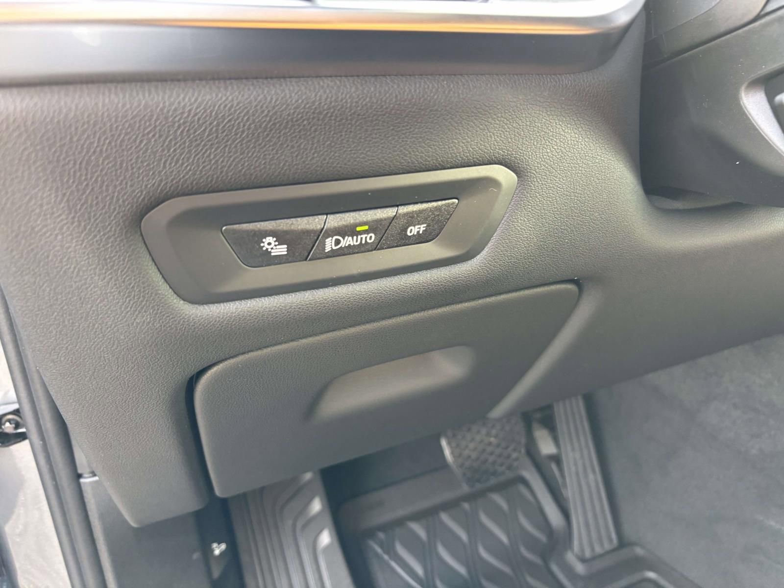 New 2026 BMW X5 xDrive40i w/ Climate Comfort Package image 14