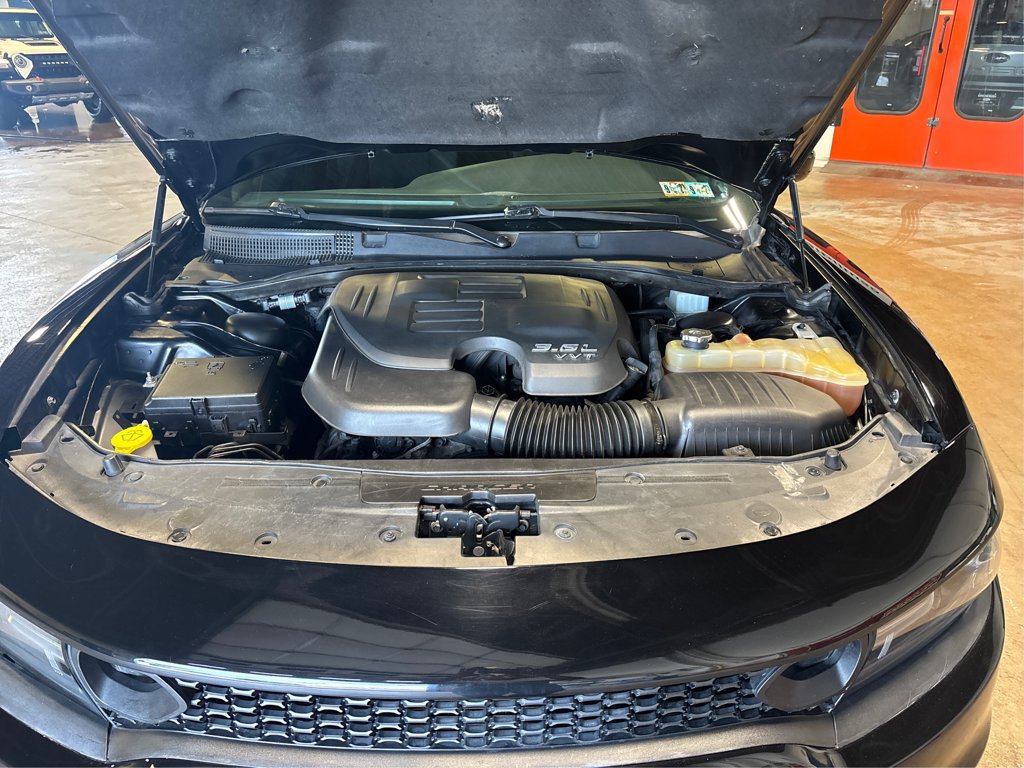 Used 2019 Dodge Charger GT RWD image 16