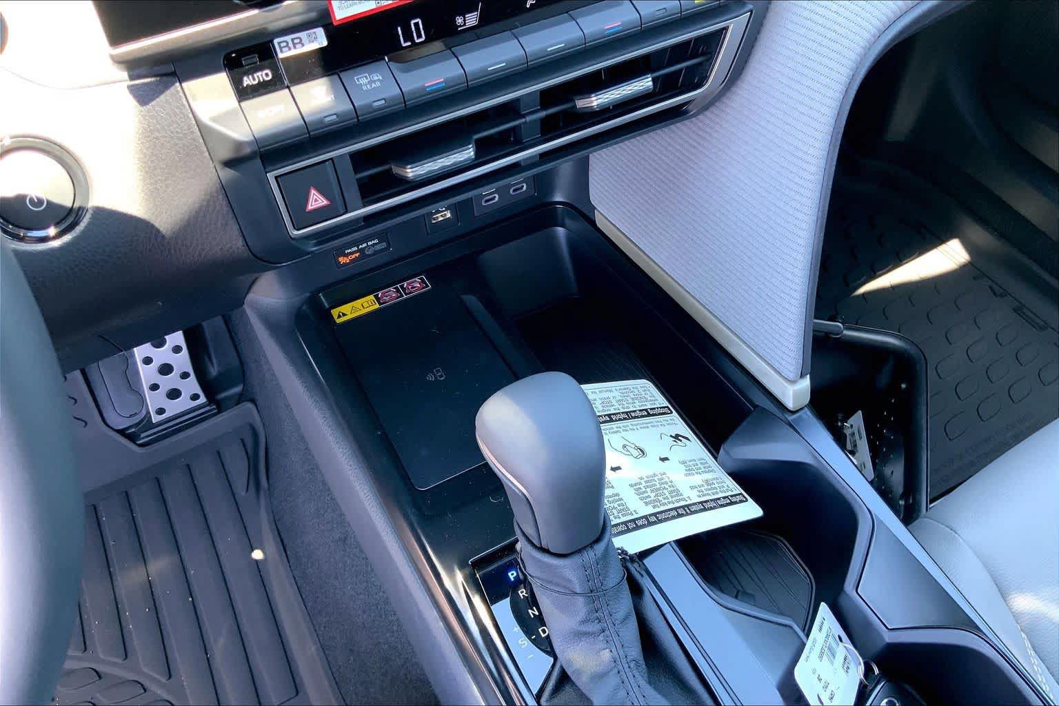 New 2026 Toyota Camry SE FWD image 19