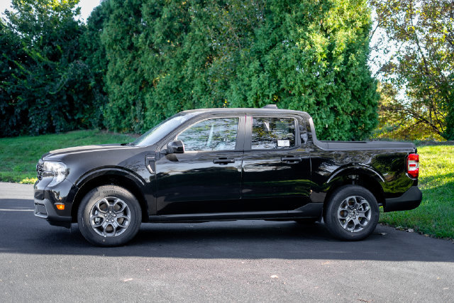 New 2026 Ford Maverick XLT w/ Equipment Group 301A AWD/4WD image 9