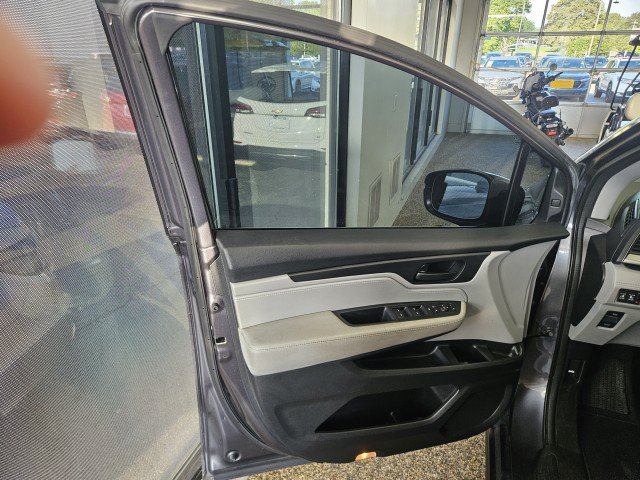 Used 2018 Honda Odyssey EX image 19