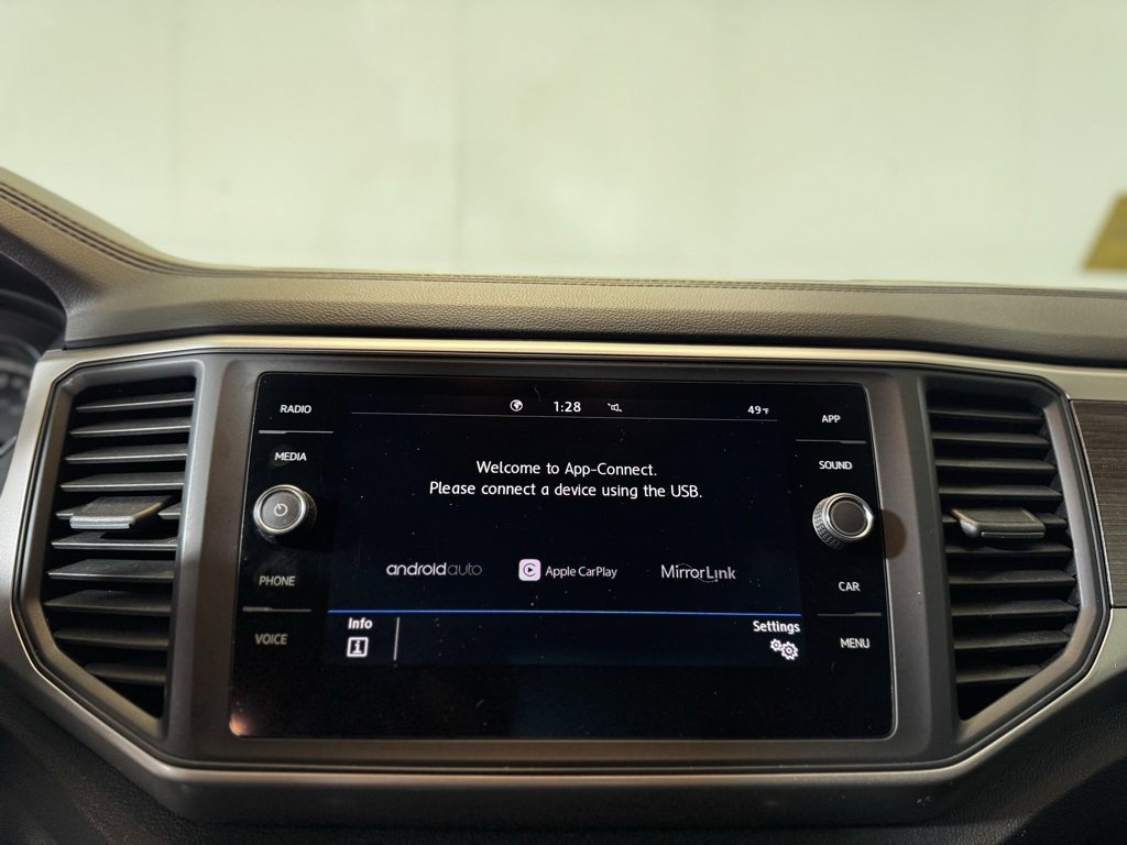 Used 2020 Volkswagen Atlas SE w/ Panoramic Sunroof Package image 17