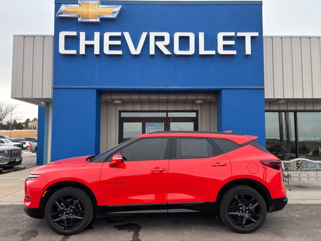 Used 2025 Chevrolet Blazer RS image 1