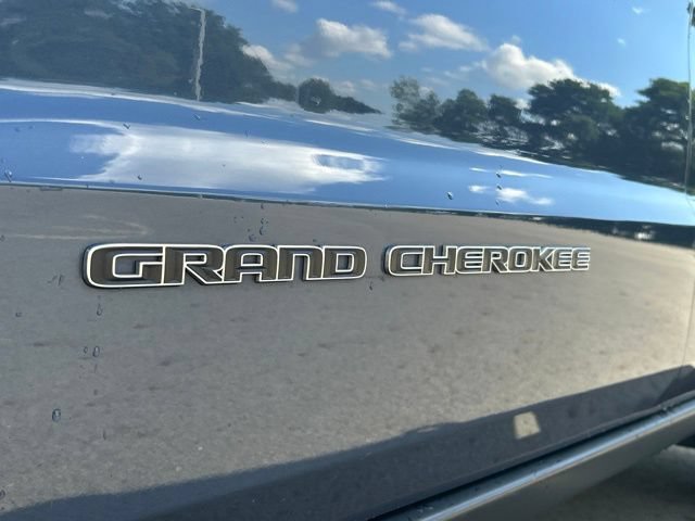 Used 2021 Jeep Grand Cherokee Limited AWD/4WD image 13