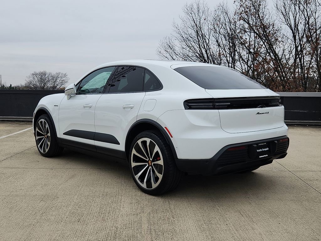 Used 2025 Porsche Macan 4S Electric image 3