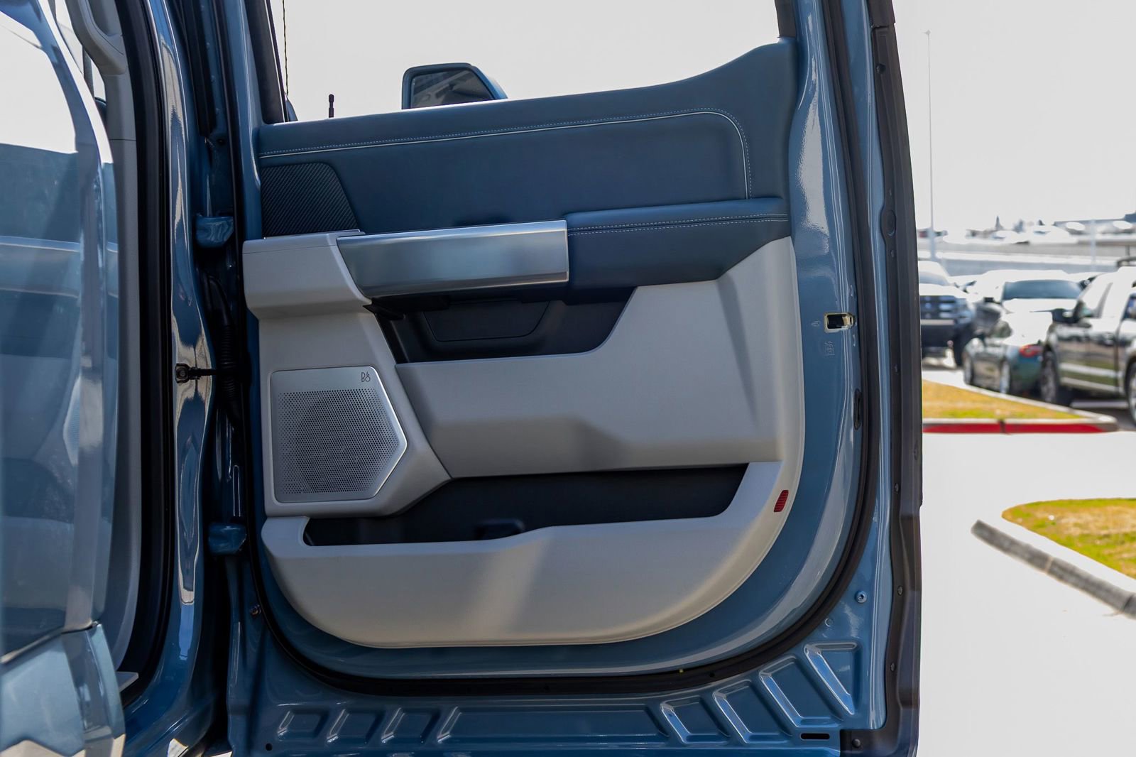 Used 2023 Ford F350 Limited w/ FX4 Off-Road Package image 39